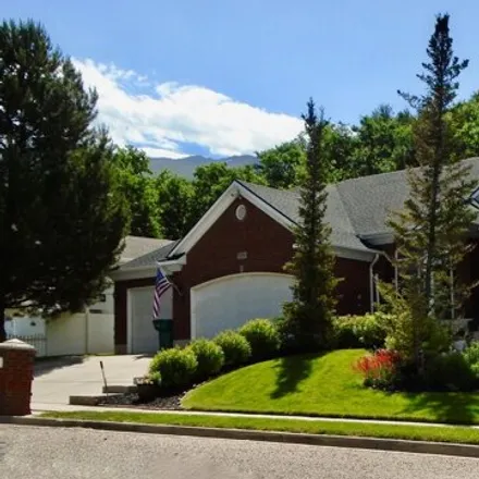 Buy this 6 bed house on 2236 East Oak Lane in Layton, UT 84040