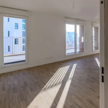 Rent this 2 bed apartment on 15 Avenue de l'Industrie in 94200 Ivry-sur-Seine, France