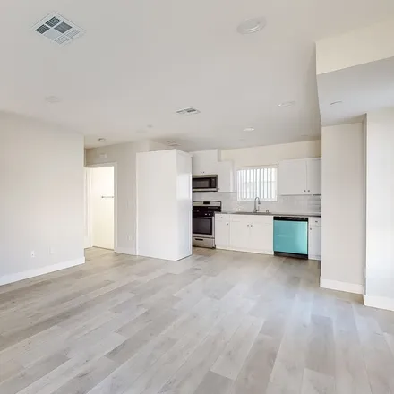 Image 3 - 307 Rosemont Avenue, Los Angeles, CA 90026, USA - Townhouse for rent