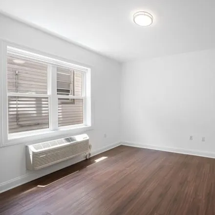 Image 7 - 769 Grand Street, Jersey City, NJ 07304, USA - House for rent