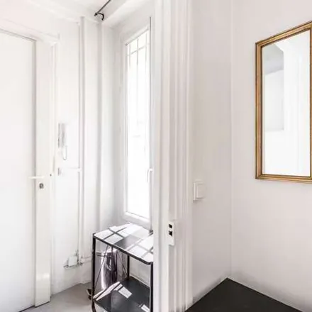 Image 3 - 15 Rue Chabanais, 75002 Paris, France - Apartment for rent