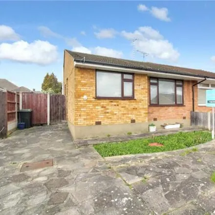 Image 1 - Sairard Gardens, Southend-on-Sea, SS9 5AN, United Kingdom - Duplex for sale