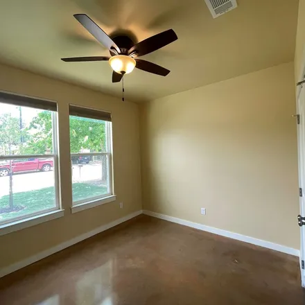 Image 1 - 674 Birch Lane, Cottonwood Shores, Burnet County, TX 78657, USA - Apartment for rent