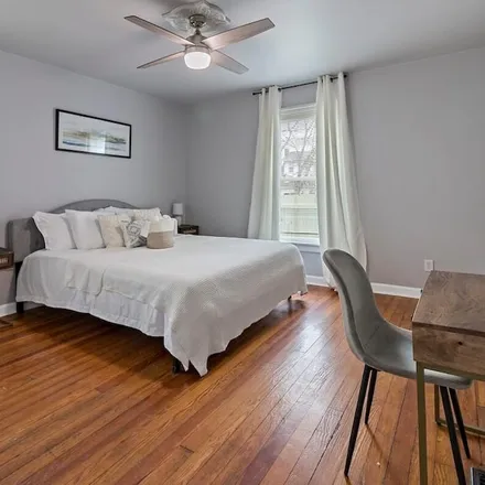 Rent this 3 bed house on Cincinnati