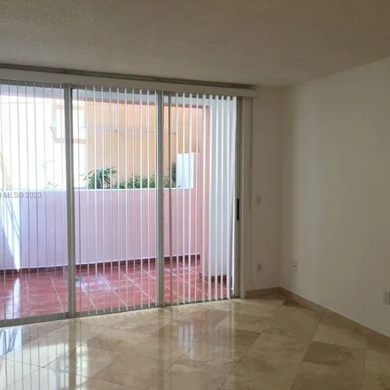 Image 2 - 2801 Florida Avenue, Miami, FL 33133, USA - Apartment for rent