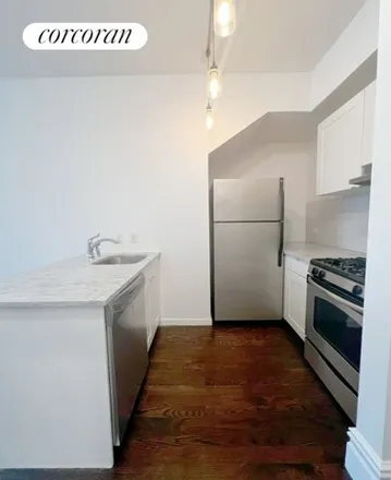Image 3 - 312 W 90th St Apt 3B, New York, 10024 - Townhouse for rent