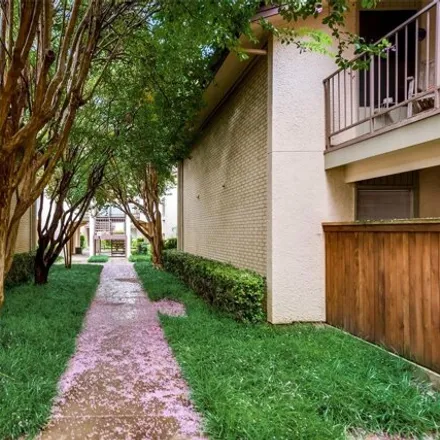Rent this 1 bed condo on 12700 Midway Road in Dallas, TX 75244