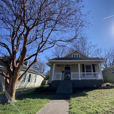 Buy this 3 bed house on 2097 Evelyn Avenue in Memphis, TN 38104