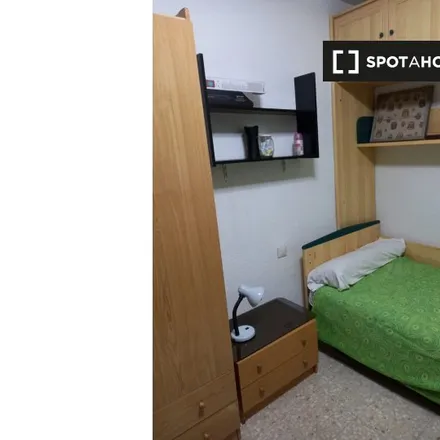 Rent this 3 bed room on Avenida de Gibraltar in 6, 28902 Getafe