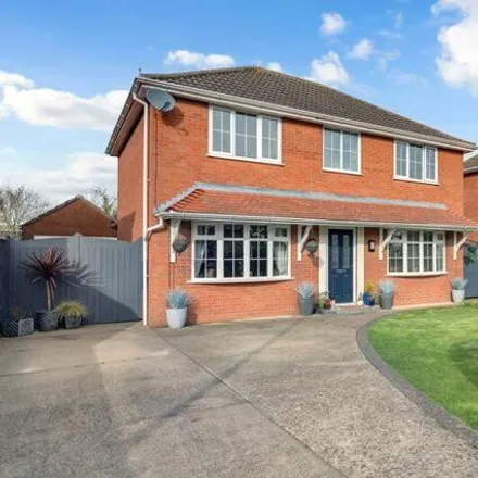 Buy this 4 bed house on Dursley Avenue in New Waltham, DN36 4PY