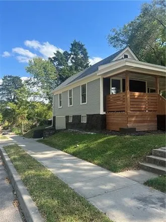 Image 1 - 4101 Garfield Avenue, Kansas City, MO 64130, USA - House for sale