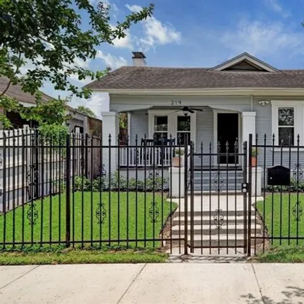 Rent this 3 bed house on 299 Hutcheson Street in Houston, TX 77003