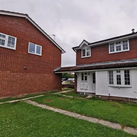 Rent this 2 bed house on 34 Grebe Court in Eastover, Bridgwater