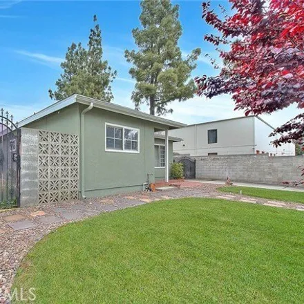 Image 4 - 155 Euclid Place, North Ontario, Upland, CA 91786, USA - House for sale