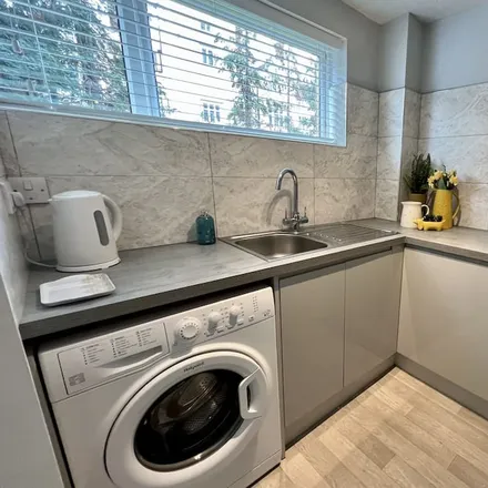 Image 5 - Broxbourne, EN11 8DW, United Kingdom - Apartment for rent
