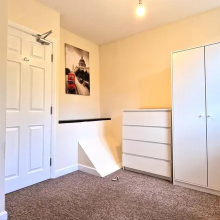 Rent this 1 bed room on Harveys in 11 Eaton Green Road, Luton