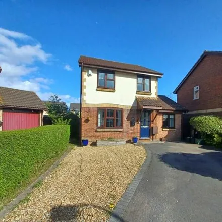 Buy this 3 bed house on Woodlands Road in Charfield, GL12 8LA