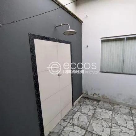 Buy this 3 bed house on Rua João Batista de Resende in Alto Umuarama, Uberlândia - MG