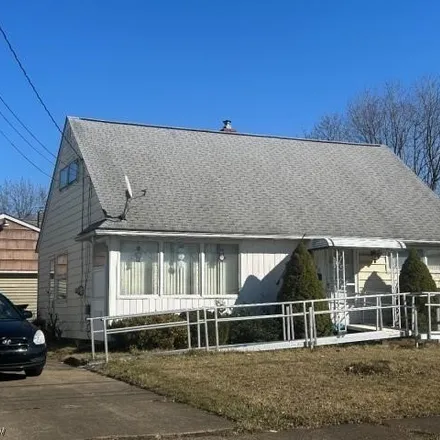 Image 2 - 1264 Valleyview Avenue Southwest, Canton, OH 44710, USA - House for sale