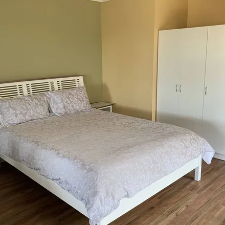 Rent this 1 bed apartment on Mandurah in Mandurah Road, Greenfields WA 6210