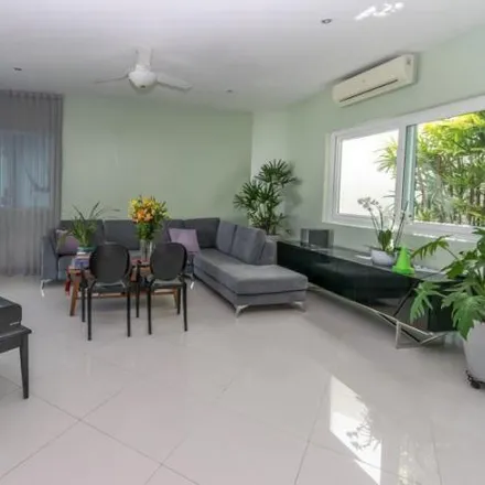 Buy this 4 bed house on Avenida Paraíso in Isla Dorada, 75500 Cancún