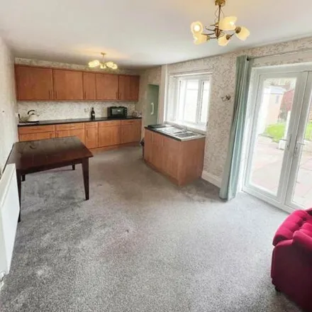 Image 3 - Fellpark Road, Manchester, M23 0EX, United Kingdom - Townhouse for sale