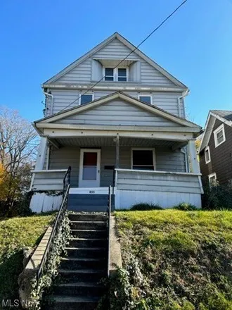 Rent this 4 bed house on 387 East Crosier Street in Akron, OH 44311