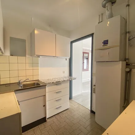Image 9 - Rue du Centre 172, 5003 Namur, Belgium - Apartment for rent