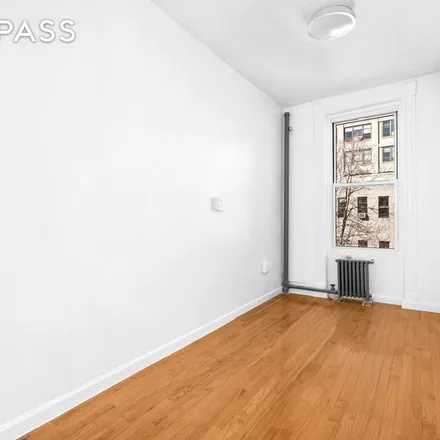 Rent this 3 bed apartment on 472 Smith Street in New York, NY 11231