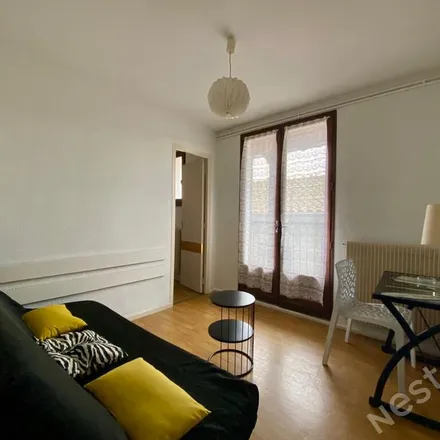 Rent this 1 bed apartment on 7 Rue Lakanal in 47000 Agen, France