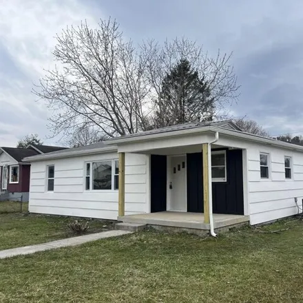 Buy this 3 bed house on 221 Trump Avenue in Oak Hill, WV 25901