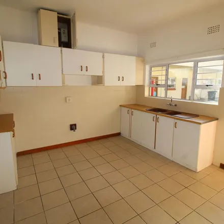 Image 3 - 2nd Avenue, Glenlily, Parow, 7500, South Africa - Apartment for rent