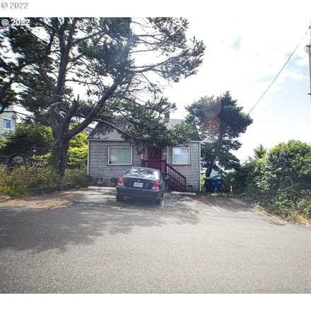 Buy this 1 bed house on Zest Creperie & Boutique in 1816 Oregon Coast Highway, Lincoln City