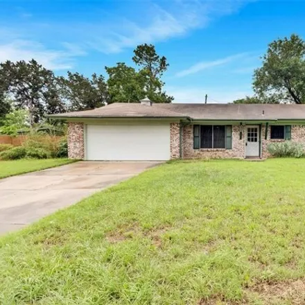 Rent this 4 bed house on 5200 Basswood Ln in Austin, Texas