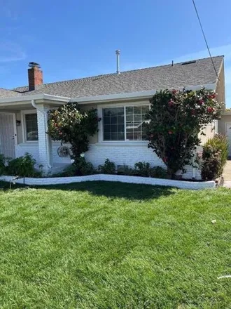 Image 3 - 24641 Pontiac Street, Hayward, CA 25426, USA - House for sale