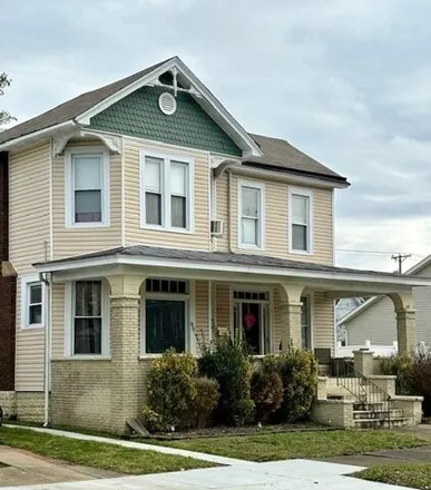 Buy this 4 bed house on 699 South 5th Street in Ironton, OH 45638