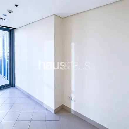 Image 3 - Golf Tower 2, 3a Street, Al Thanyah 3, Dubai, United Arab Emirates - Apartment for rent