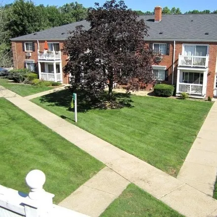 Rent this 2 bed condo on 2400B Parmenter Boulevard in Royal Oak, MI 48073