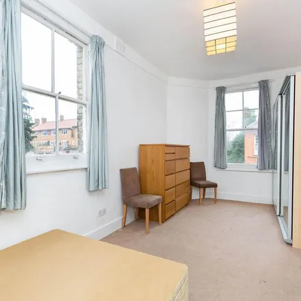 Image 7 - Ashford Avenue, London, N8 8LN, United Kingdom - Apartment for rent