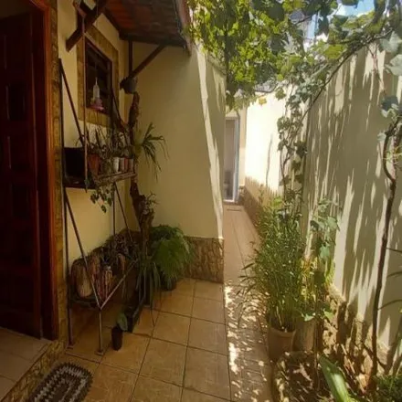 Buy this 2 bed house on Rua Cuiabá in Salto, Salto - SP