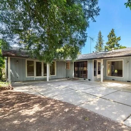 Image 4 - 461 West Portola Avenue, Los Altos, CA 94022, USA - House for rent