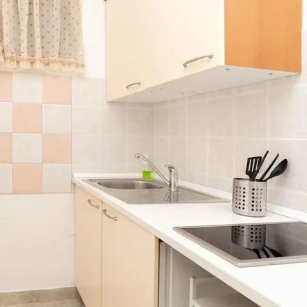 Image 7 - 52220, Croatia - Apartment for rent