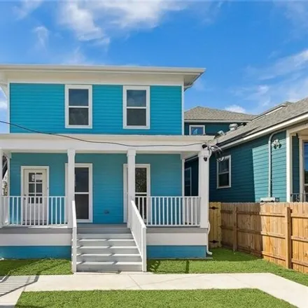 Buy this 6 bed house on 2204 Pauger Street in Faubourg Marigny, New Orleans