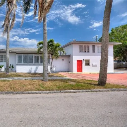 Image 1 - 21 42nd Street South, Saint Petersburg, FL 33711, USA - House for sale