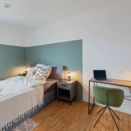 Rent this 4 bed apartment on Green Levels in Tübinger Straße, 80686 Munich