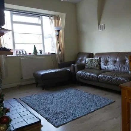 Rent this 2 bed apartment on 13-36 Grosvenor Court in London, SM4 5HQ