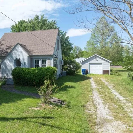 Buy this 3 bed house on 360 East Washington Street in Smithton, Pettis County