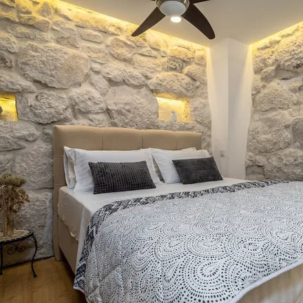Rent this 2 bed house on Makarska in Split-Dalmatia County, Croatia