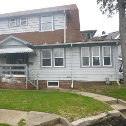 Buy this 4 bed house on 593 Nottingham Terrace in Toledo, OH 43610