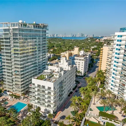 Rent this 3 bed condo on 3737 Collins Avenue in Miami Beach, FL 33140